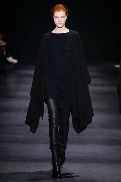 Look 10